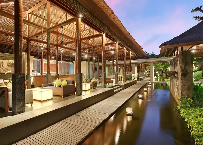 Legian Beach Hotel 4*