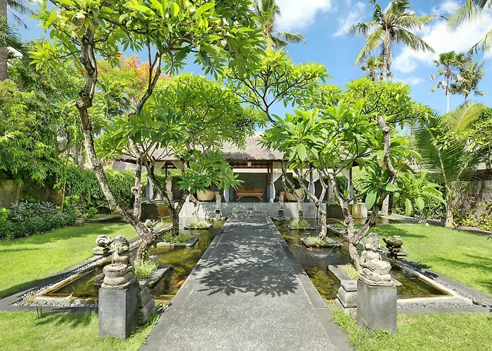 Hotel Legian Beach Hotel 4*