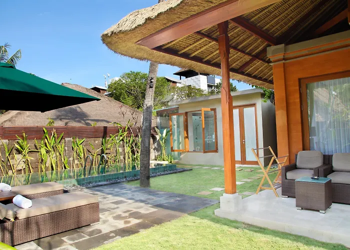 Legian Beach Hotel 4* Legian (Bali)