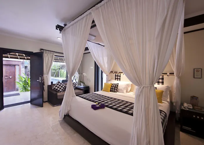 Hotel Legian Beach Hotel