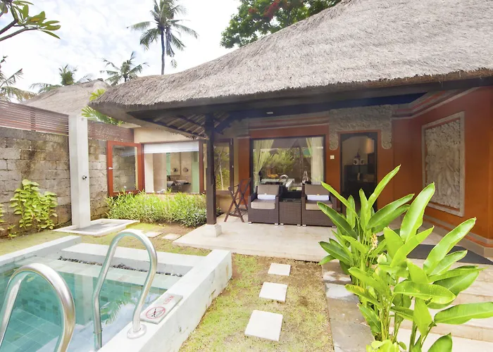 Legian Beach Hotel 4*