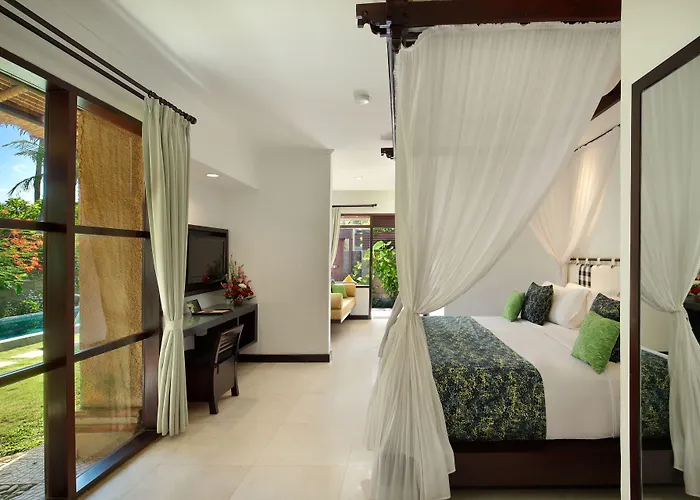 Legian Beach Hotel 4* Legian (Bali)