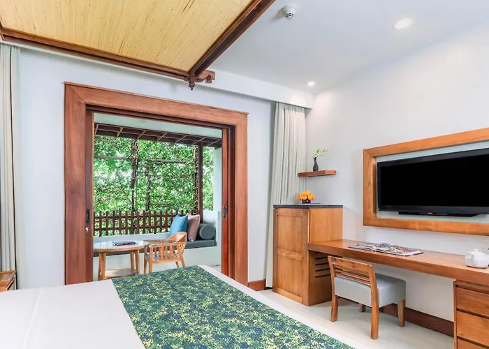 Hotel Legian Beach Hotel