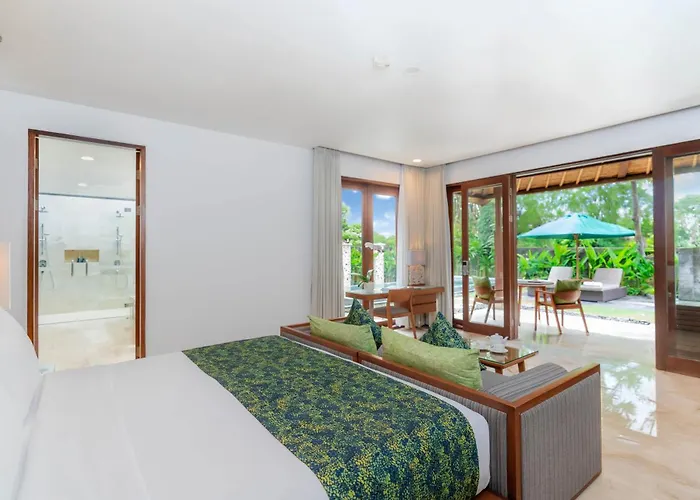 Legian Beach Hotel